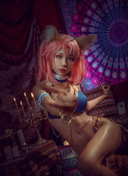 女生肌肌